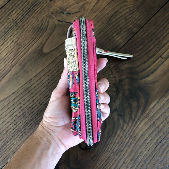 NEW Sakroots Wallet with Wrist Starp - Picture 5 of 8